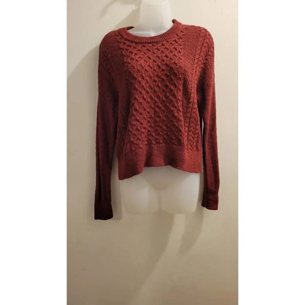 MOSSIMO BURGUNDY CABLE KNIT CREWNECK PULLOVER  WOMENS SMALL SWEATER - Picture 2 of 5